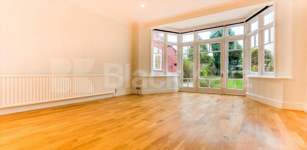 			NEW INSTRUCTION - Beautiful House !, 3 Bedroom, 1 bath, 1 reception House			 Chase Way, Southgate